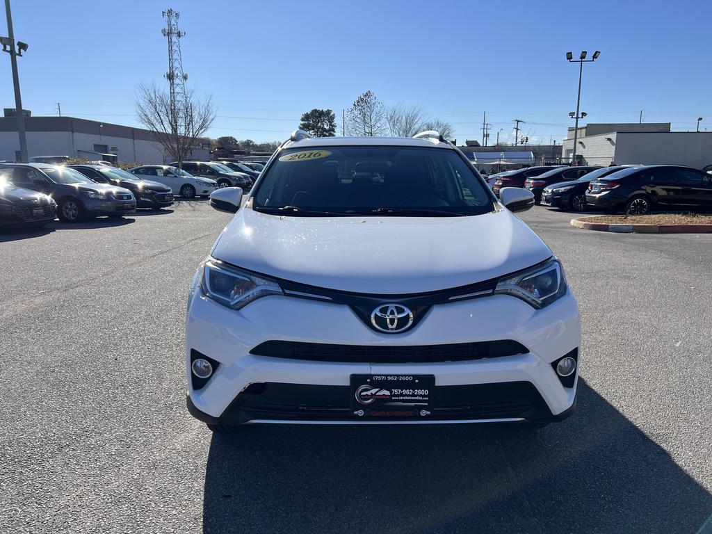 2016 Toyota RAV4 XLE photo 5