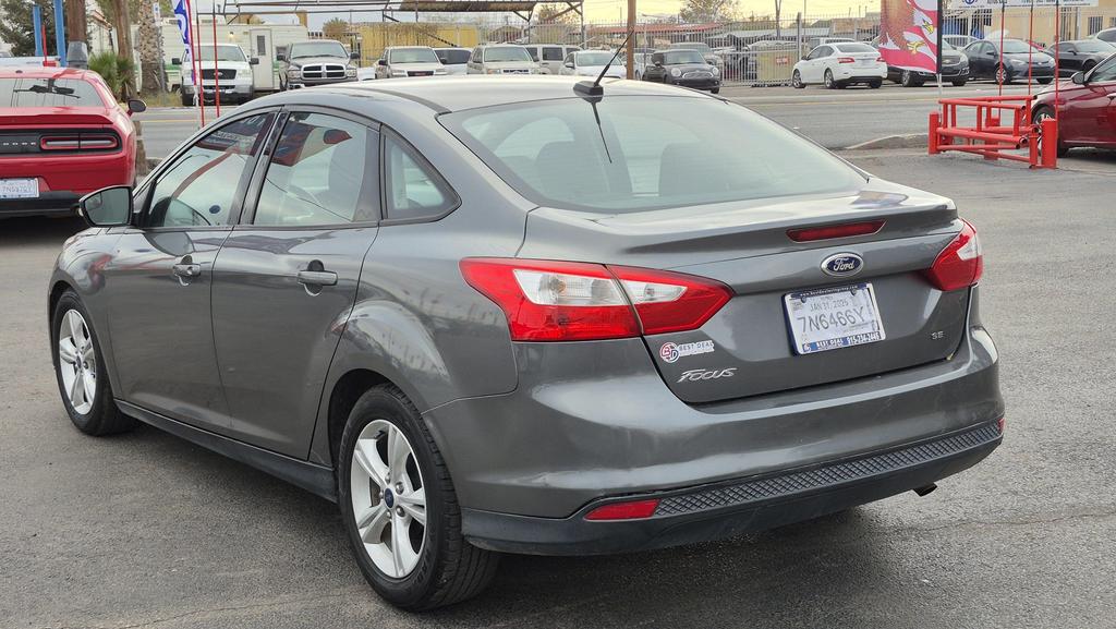 2014 Ford Focus SE photo 4