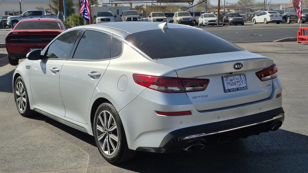 2019 Kia Optima EX photo 4