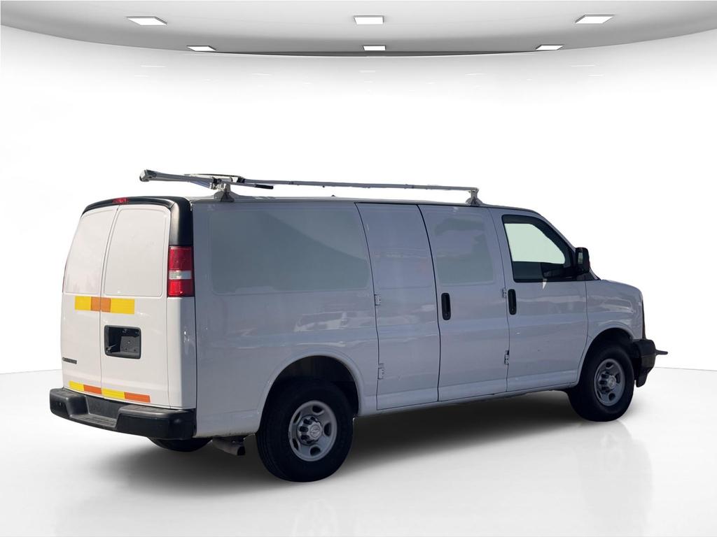 2017 Chevrolet Express Cargo Work Van photo 6