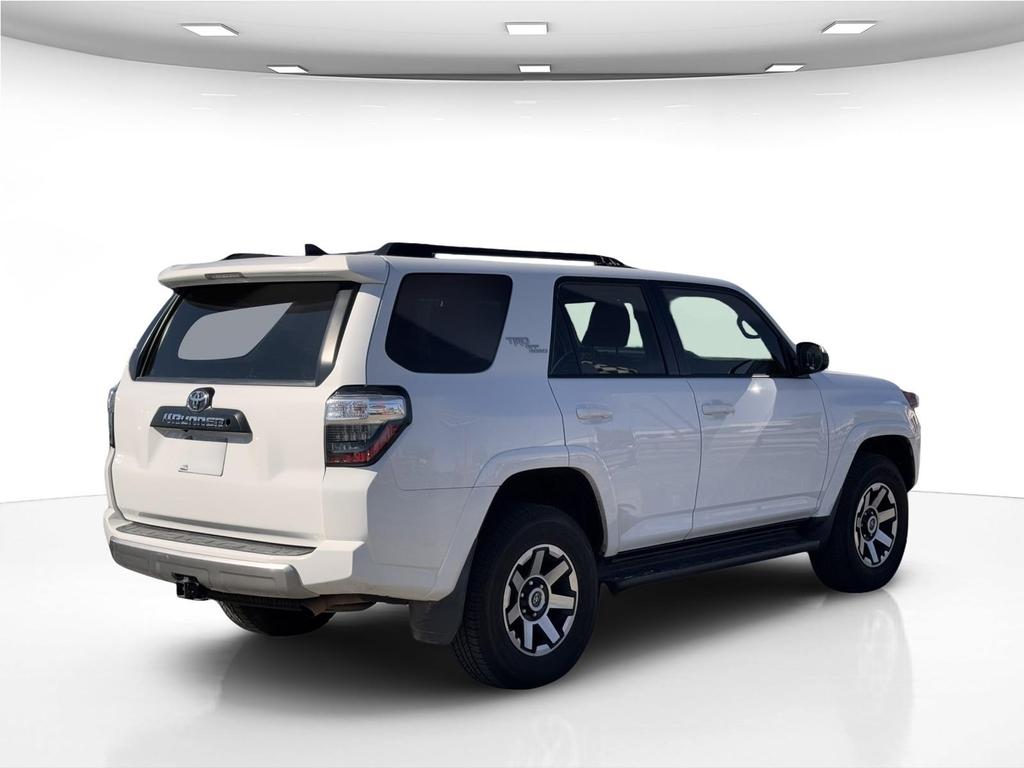 2020 Toyota 4Runner Off-Road photo 4