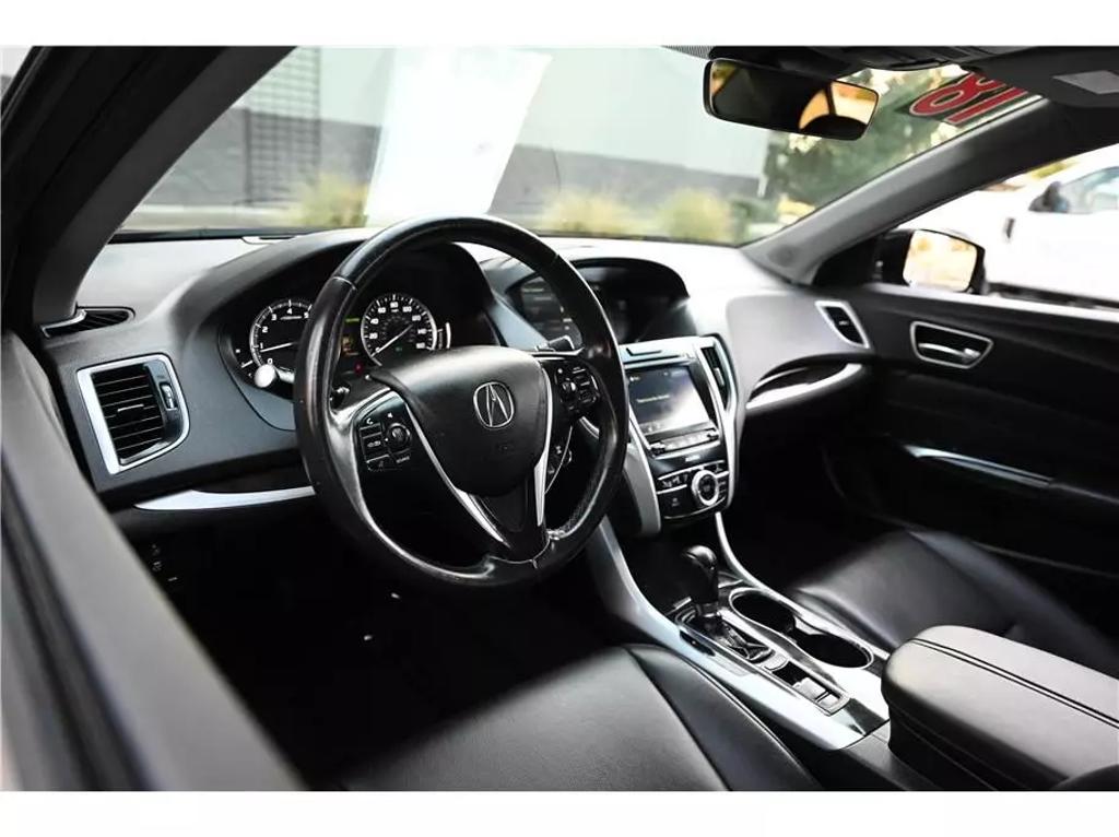 2018 Acura TLX Base photo 19