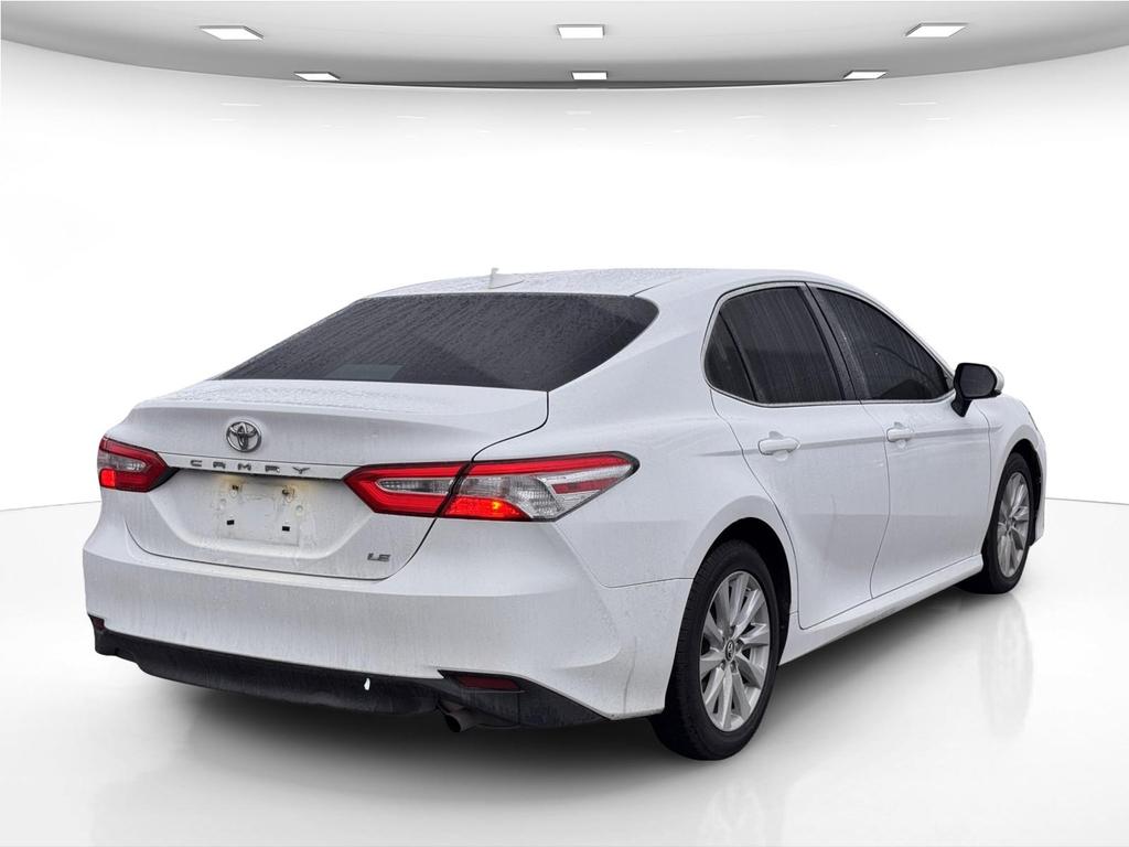 2019 Toyota Camry LE photo 4