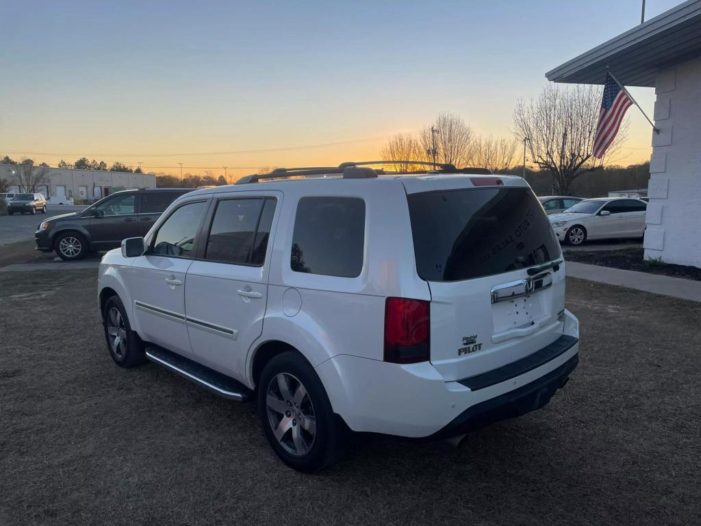 2013 Honda Pilot Touring photo 2