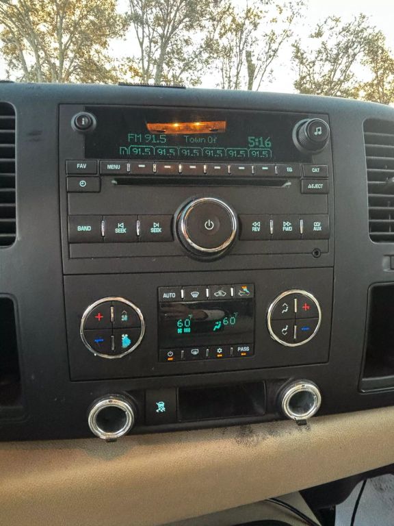 2009 CHEVROLET SILVERADO 1500 CREW CAB PICKUP V8, FLEX FUEL, 5.3 LITER LT PICKUP 4D 5 3/4 FT