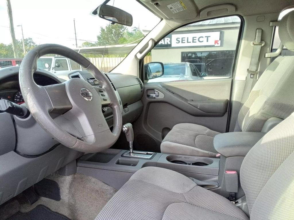 2012 Nissan Frontier S photo 9