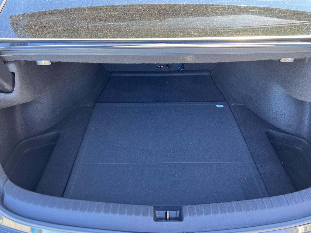 2015 Acura TLX Base photo 12