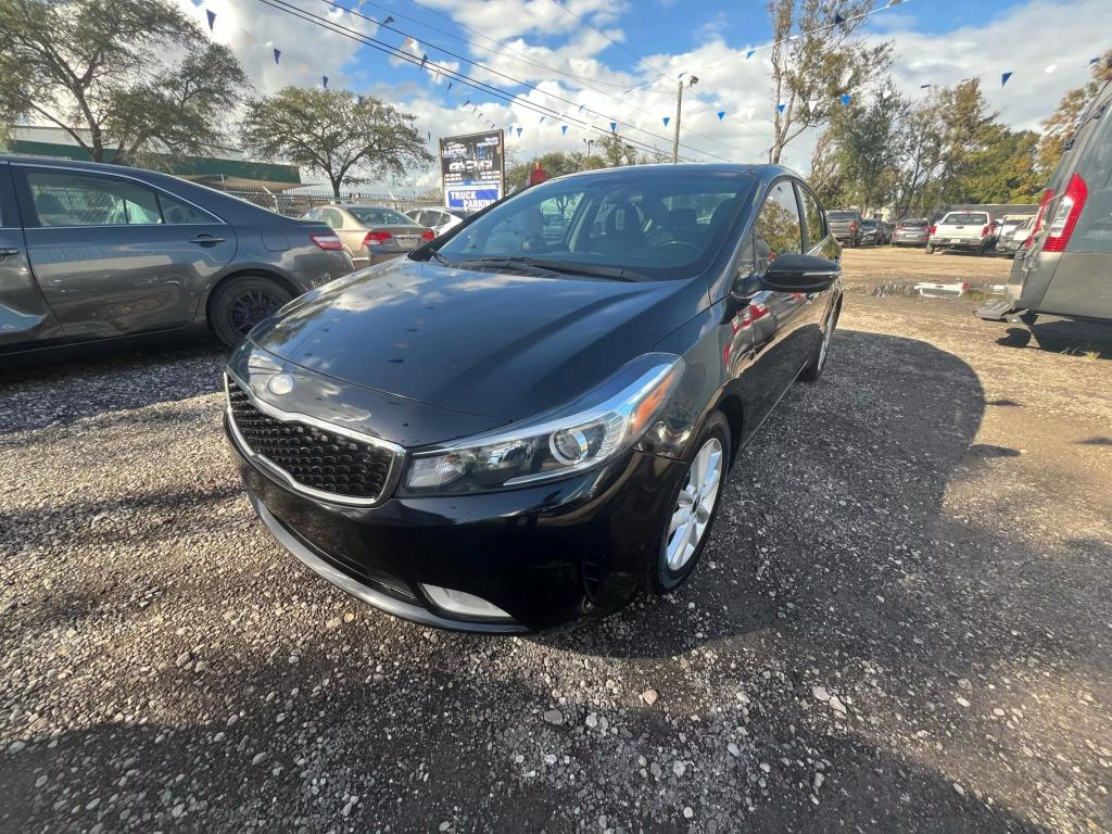 2017 Kia Forte S photo 2