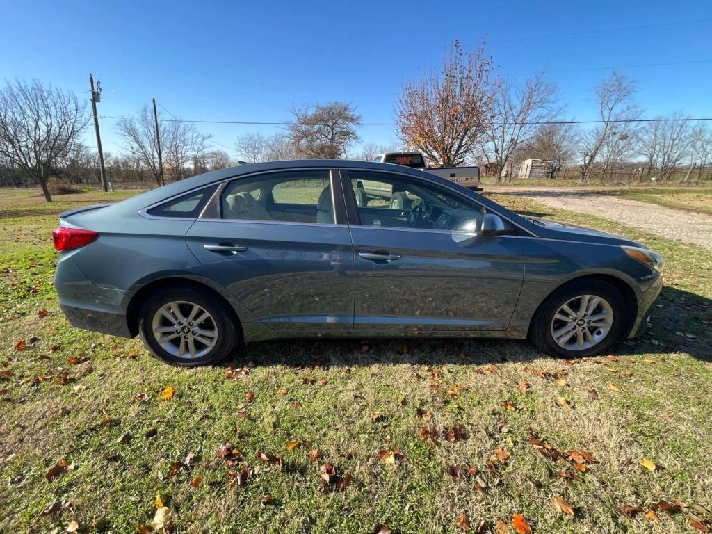 2015 Hyundai Sonata SE photo 8