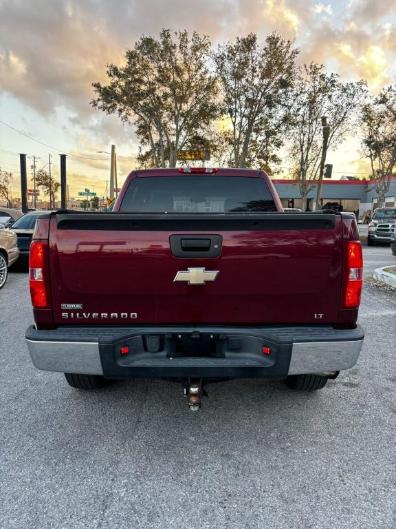 2009 CHEVROLET SILVERADO 1500 CREW CAB PICKUP V8, FLEX FUEL, 5.3 LITER LT PICKUP 4D 5 3/4 FT