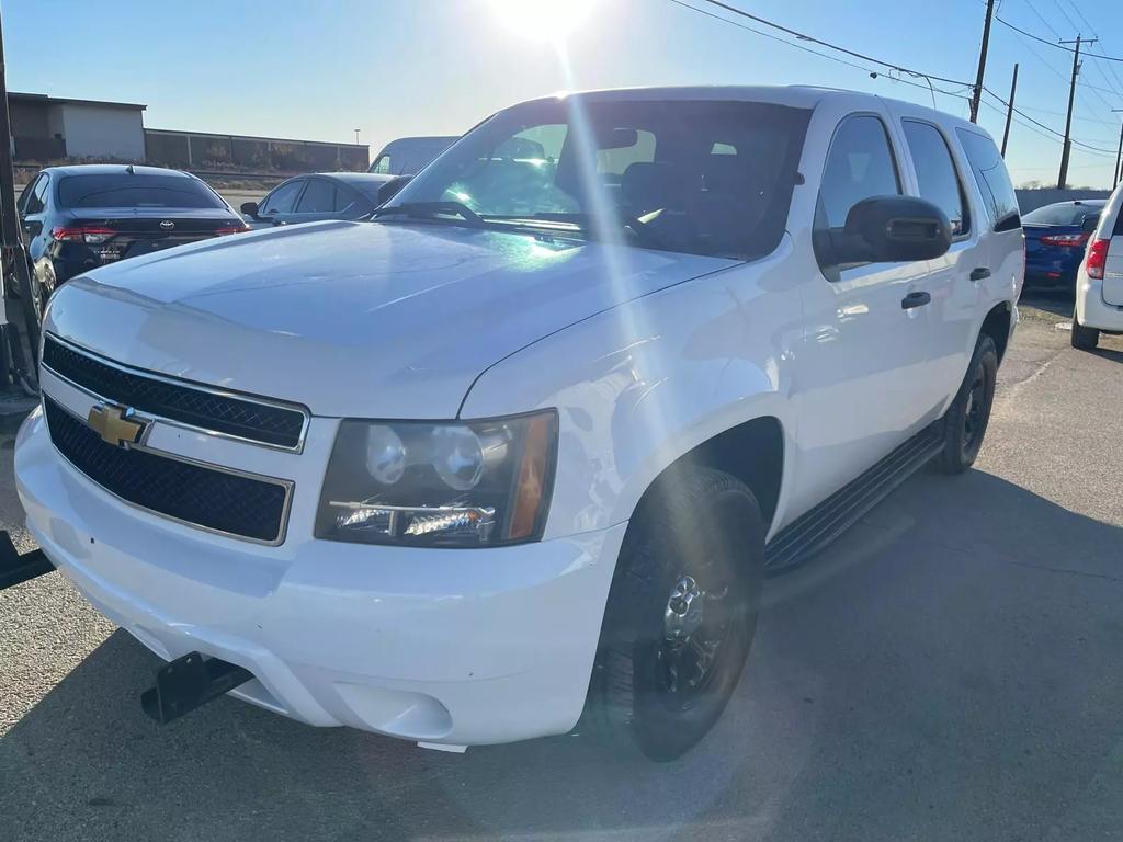 2013 Chevrolet Tahoe null photo 3