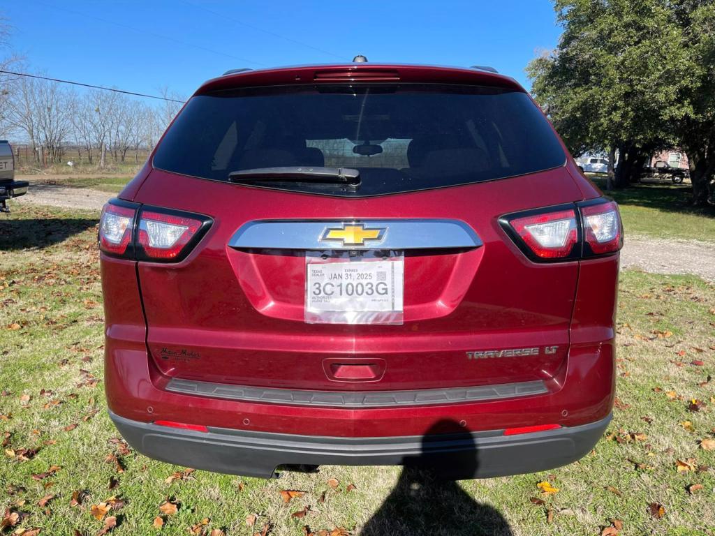 2016 Chevrolet Traverse 1LT photo 5