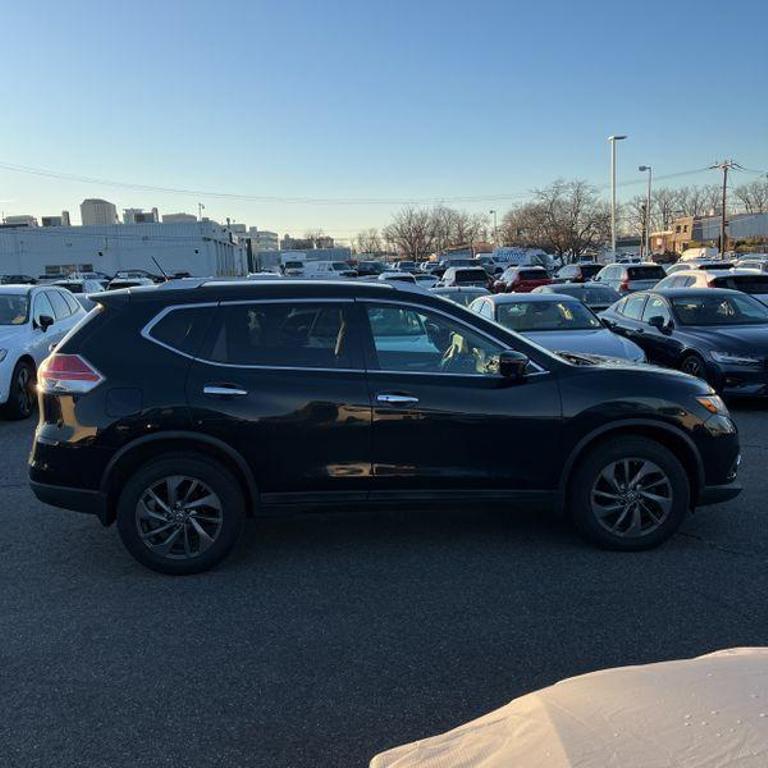 2016 Nissan Rogue SL photo 25