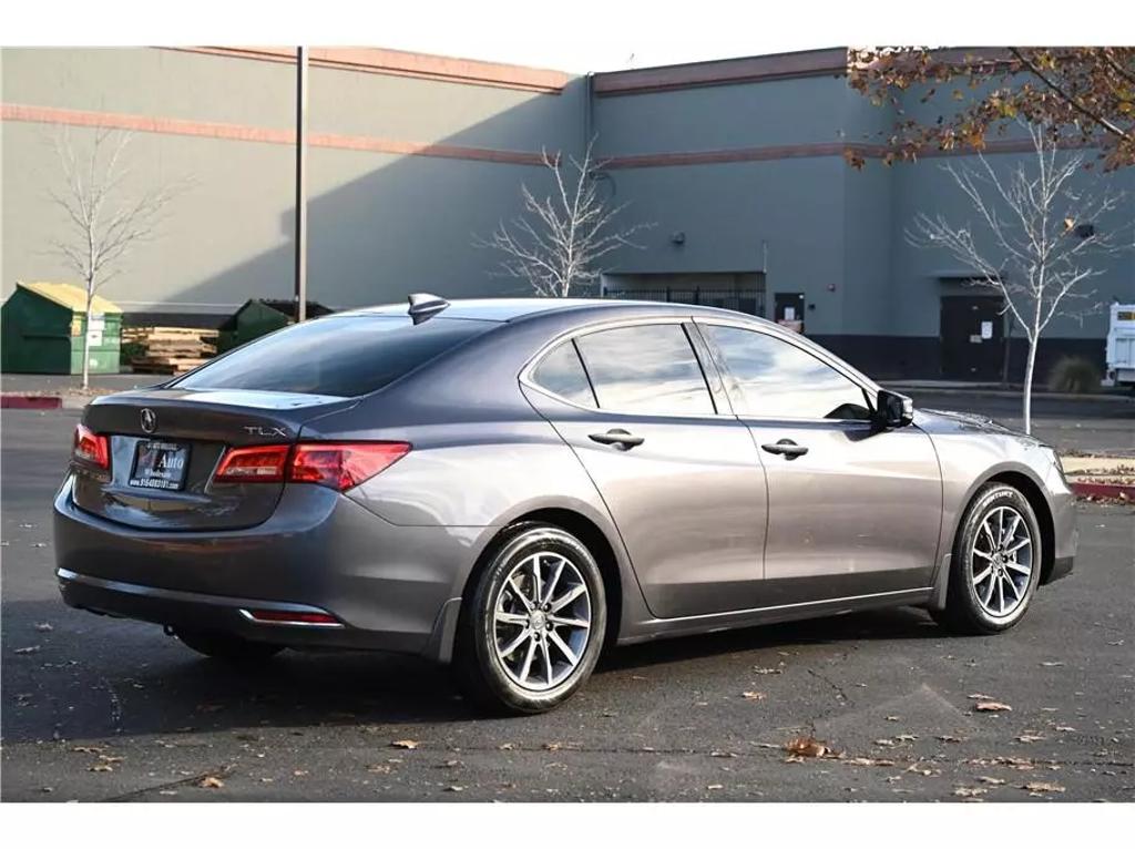 2018 Acura TLX Base photo 7