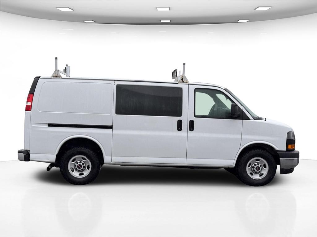 2018 GMC Savana Cargo Work Van photo 3