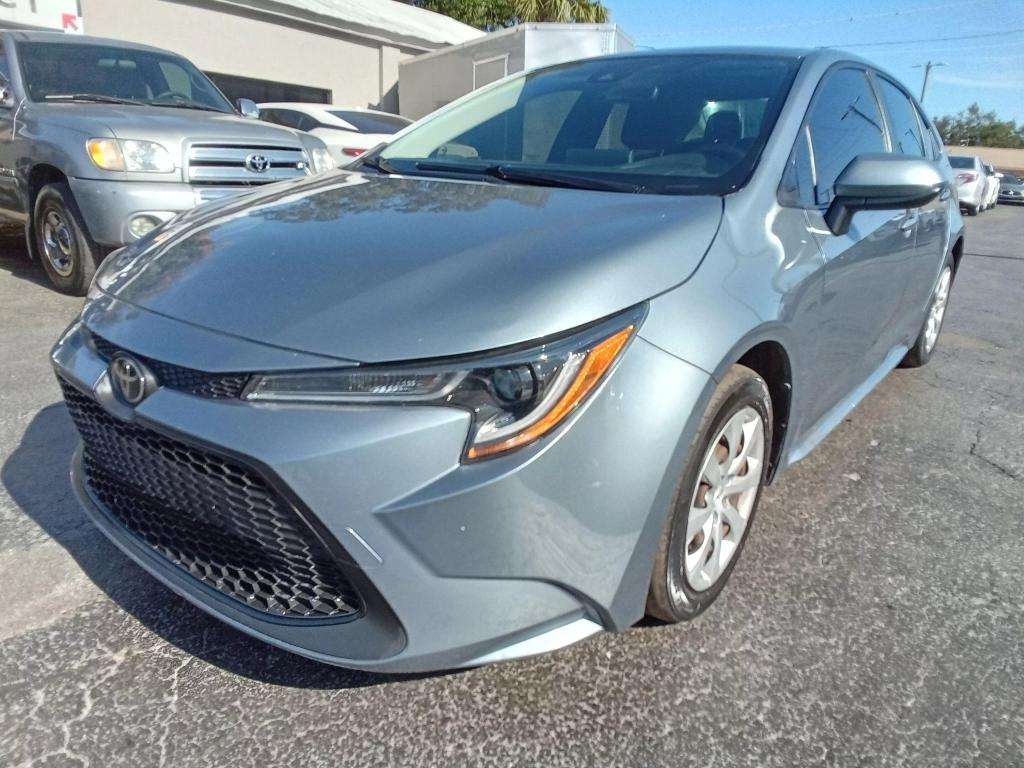 2020 Toyota Corolla LE photo 2