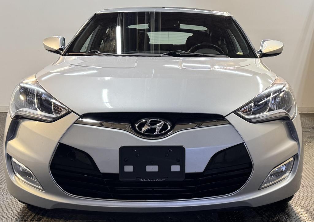 2017 Hyundai Veloster Value Edition photo 3