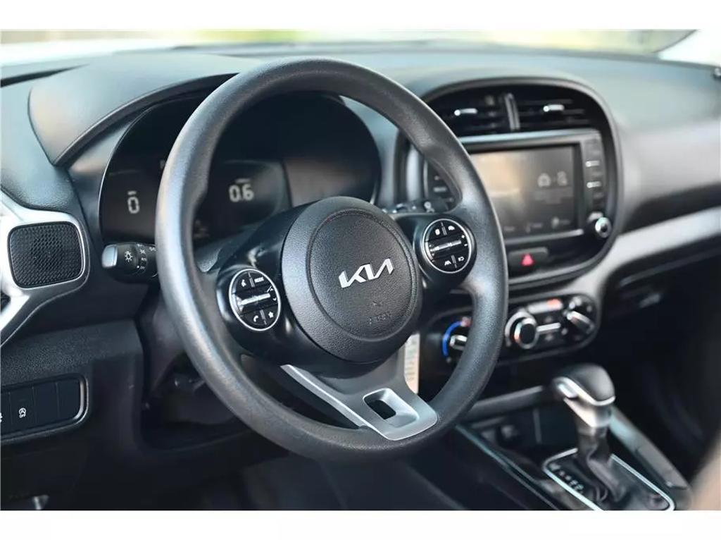 2023 Kia Soul LX photo 24