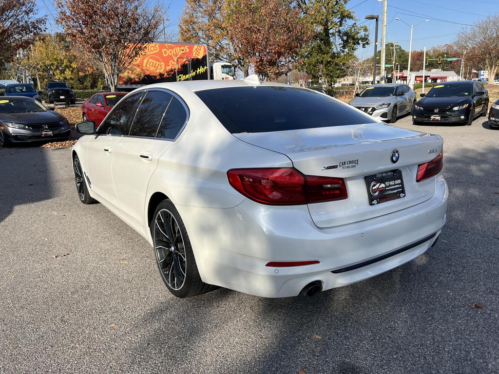 2018 BMW 5 Series 530i photo 8