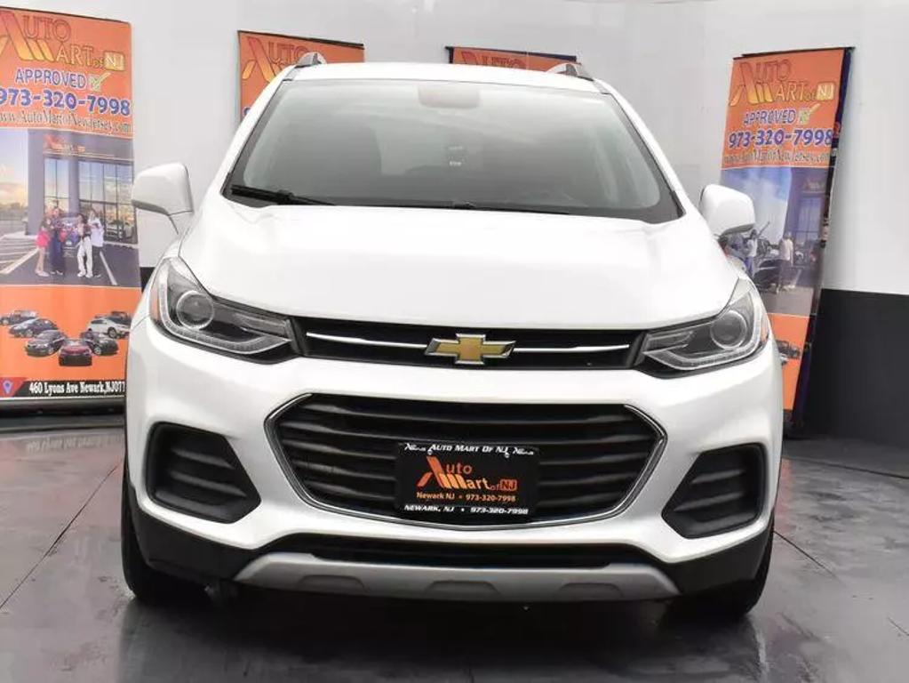 2020 Chevrolet Trax LT photo 3