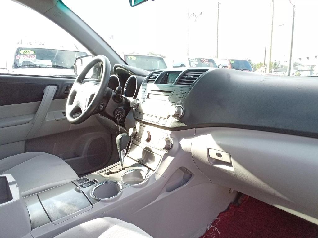 2008 Toyota Highlander Base photo 18