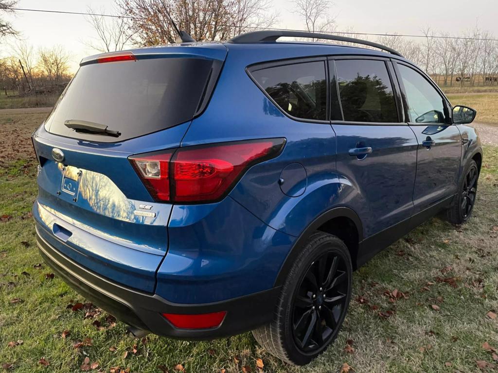 2019 Ford Escape SE photo 6