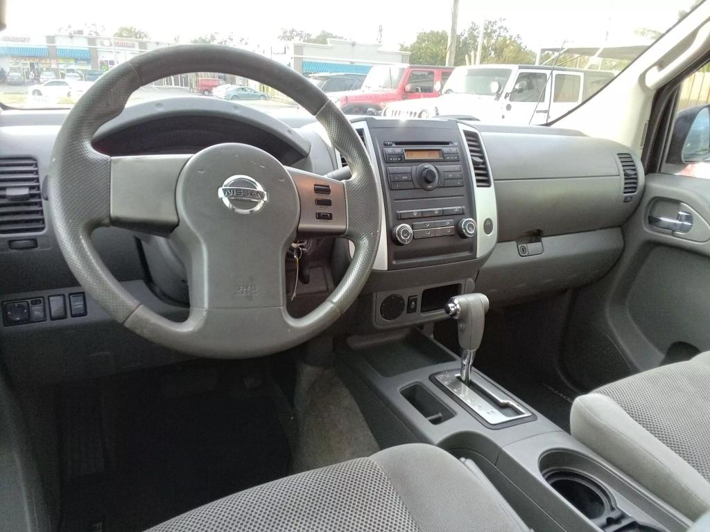 2012 Nissan Frontier S photo 12