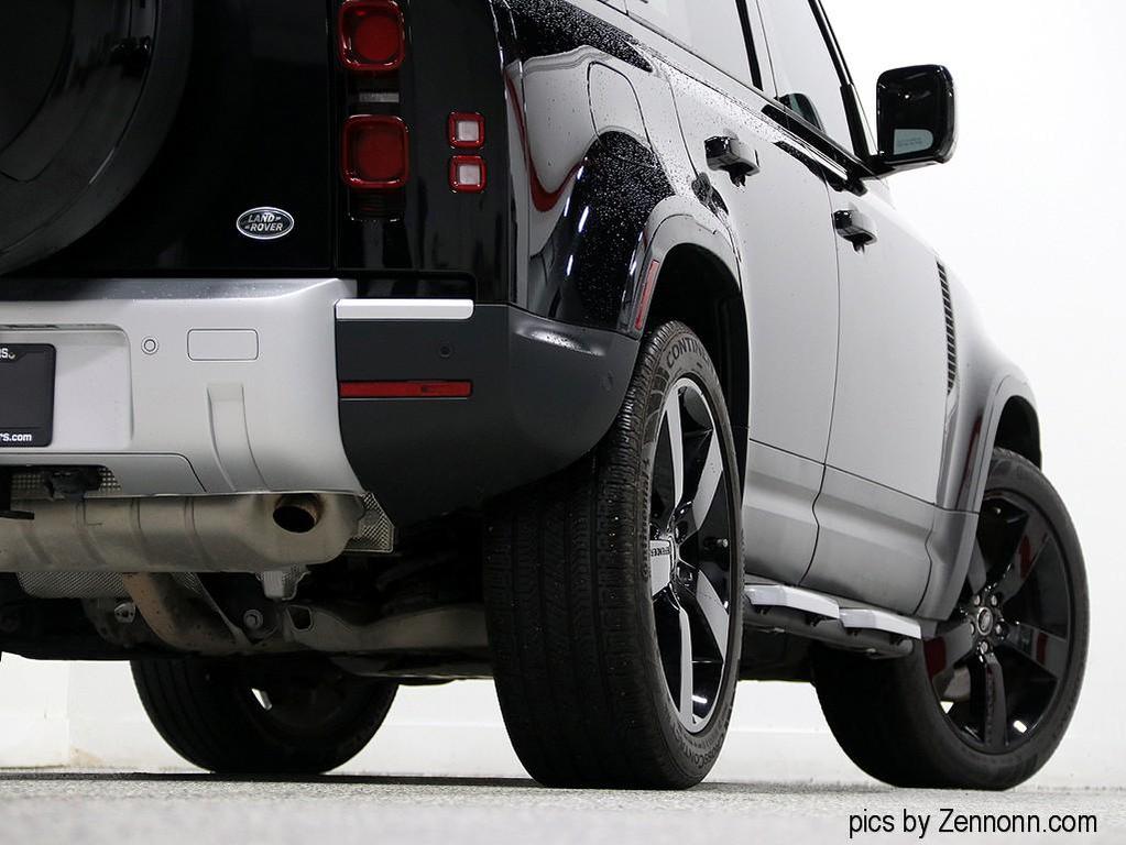 2023 Land Rover Defender SE photo 8