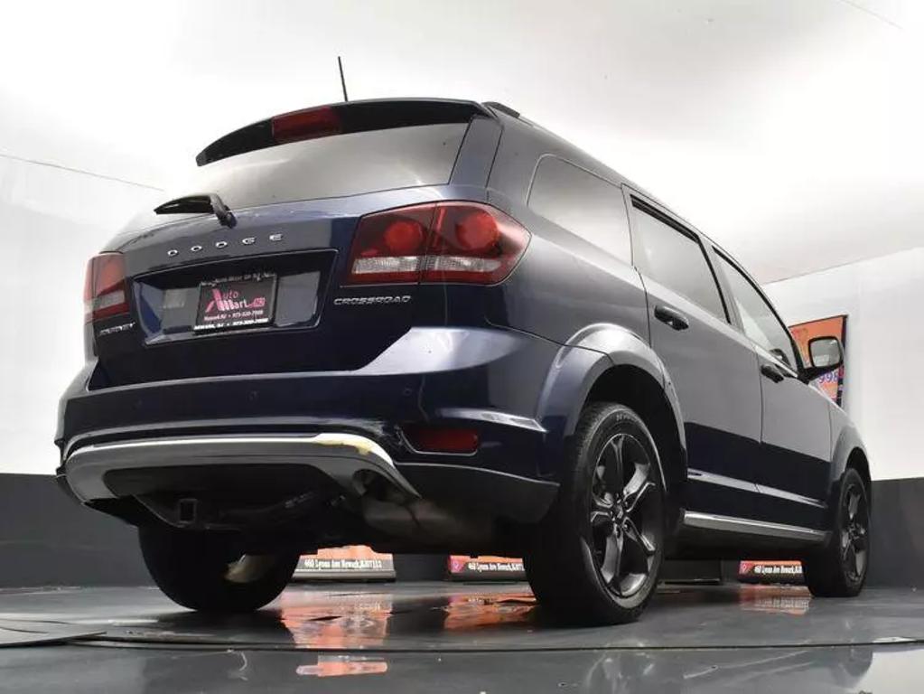 2020 Dodge Journey Crossroad photo 13