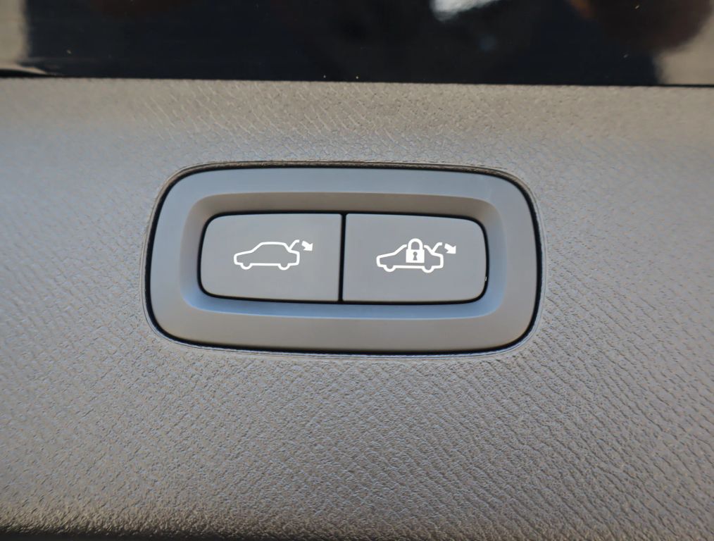 2024 VOLVO XC90 SUV 4-CYL, DRIVE-E, TURBO, SUPERCHARGED, 2.0 LITER B6 PLUS BRIGHT THEME SPORT UTILITY 4D