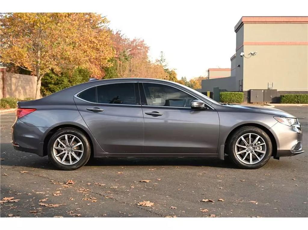 2018 Acura TLX Base photo 8