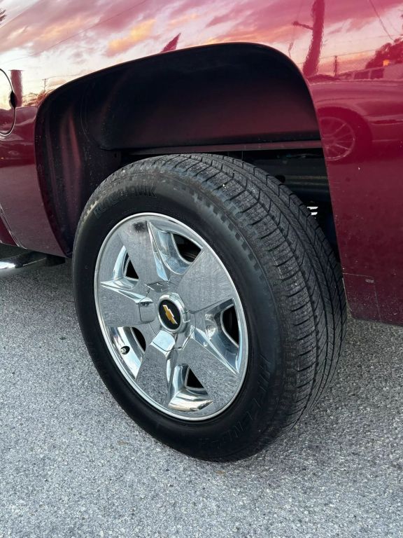 2009 CHEVROLET SILVERADO 1500 CREW CAB PICKUP V8, FLEX FUEL, 5.3 LITER LT PICKUP 4D 5 3/4 FT