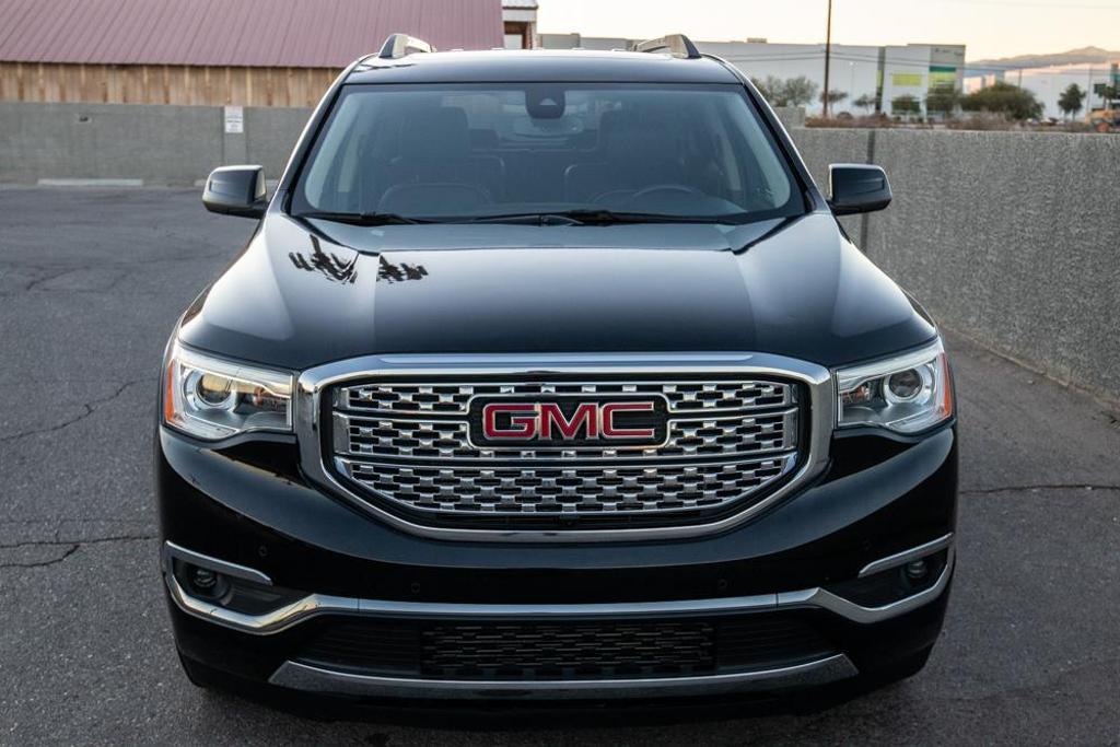 2018 GMC Acadia Denali photo 8