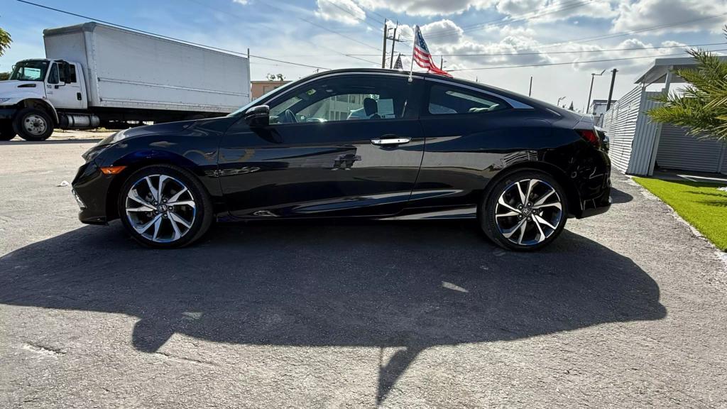 2019 Honda Civic Touring photo 4