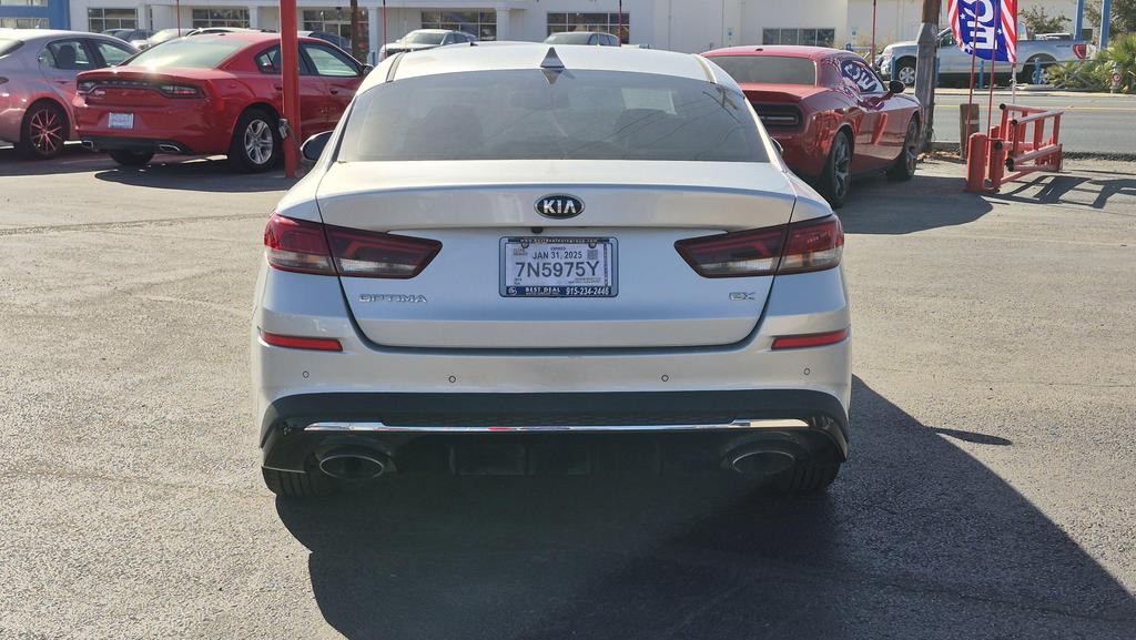 2019 Kia Optima EX photo 5