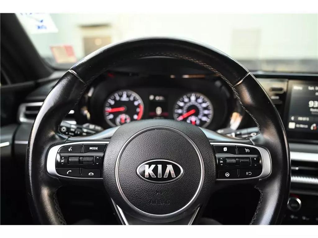 2021 Kia K5 GT-Line photo 28