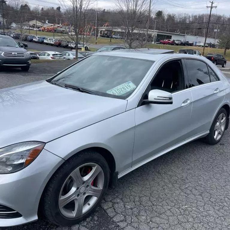 2016 Mercedes-Benz E-Class null photo 24