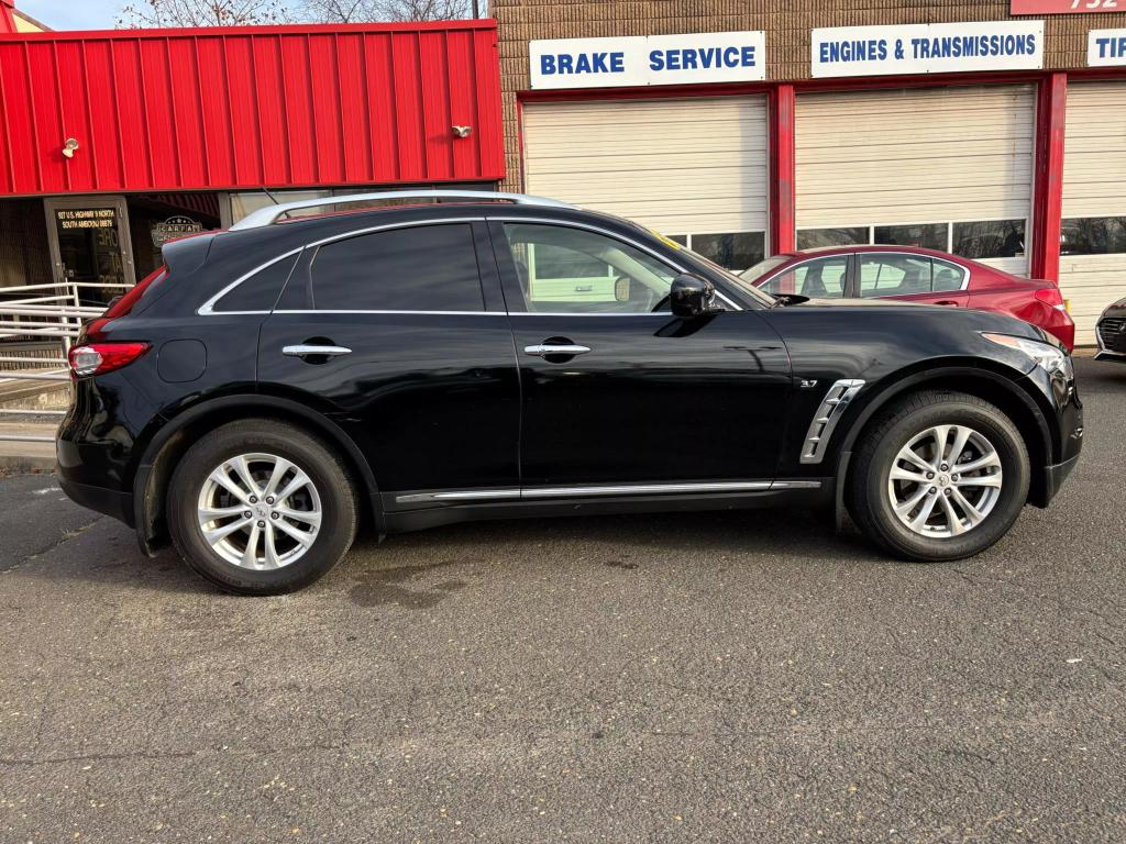 2014 INFINITI QX70 Base photo 3