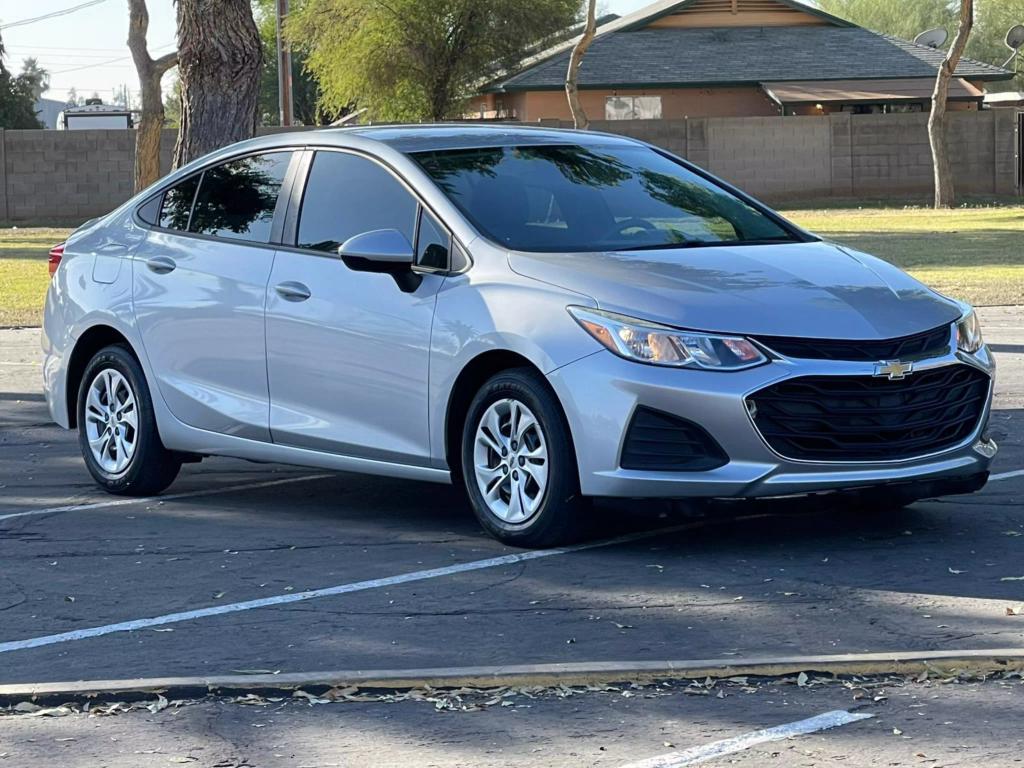 2019 Chevrolet Cruze LS photo 3