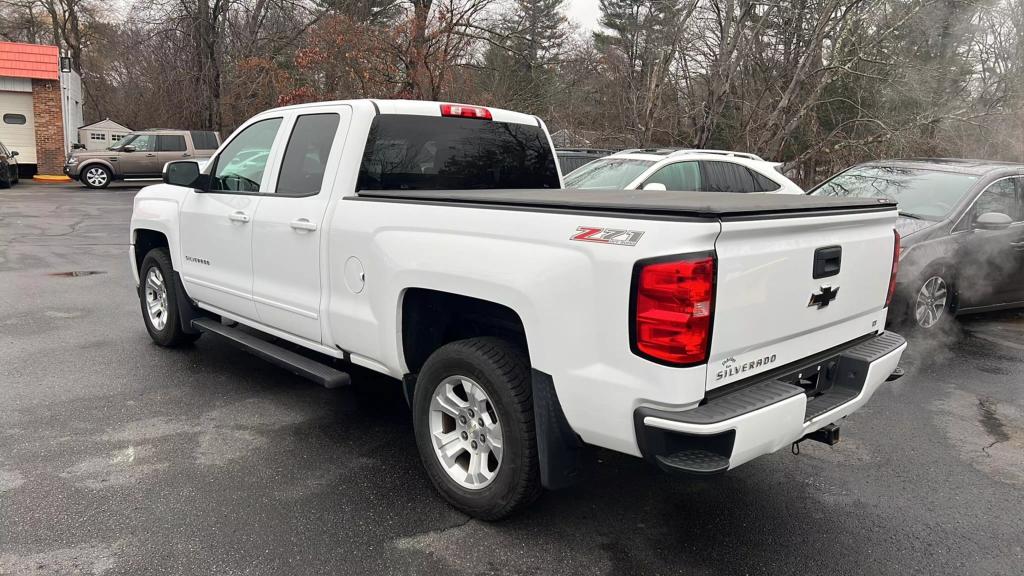 2016 Chevrolet Silverado 1500 LT photo 3