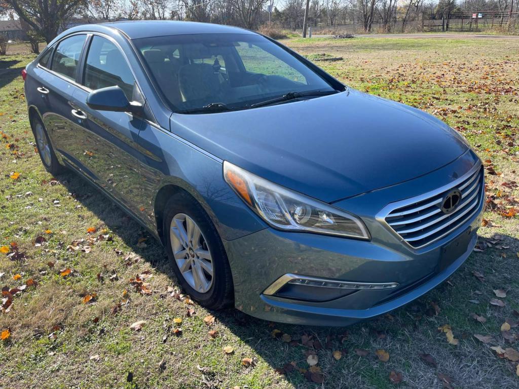 Hyundai Sonata's photo