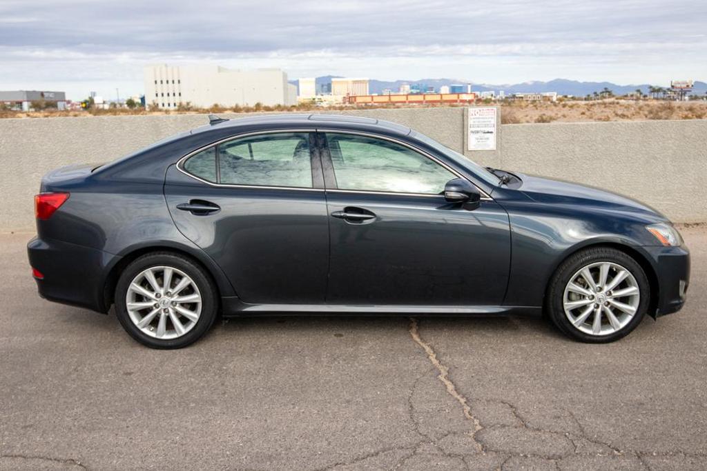 2010 Lexus IS 250 photo 6