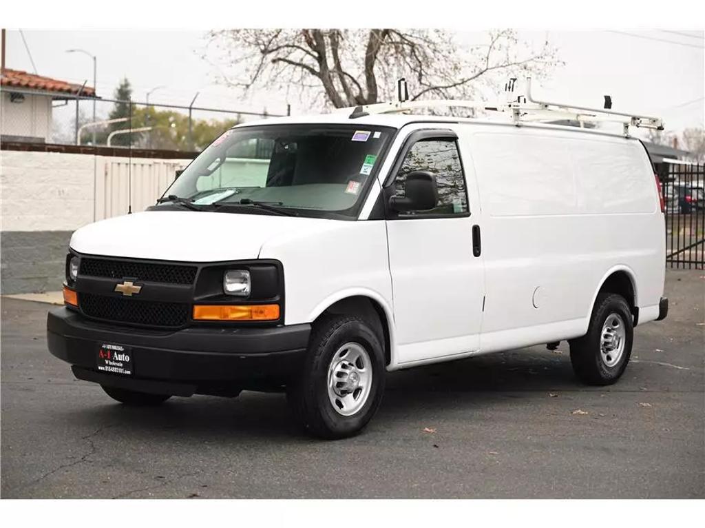 2016 Chevrolet Express Cargo Work Van photo 3