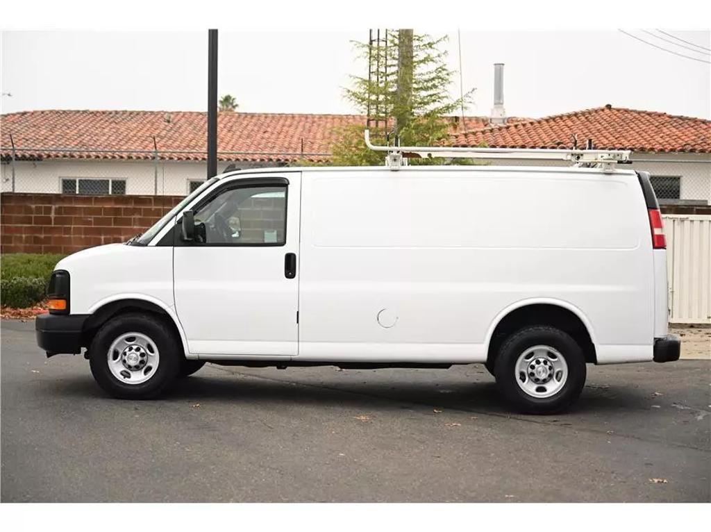 2016 Chevrolet Express Cargo Work Van photo 4