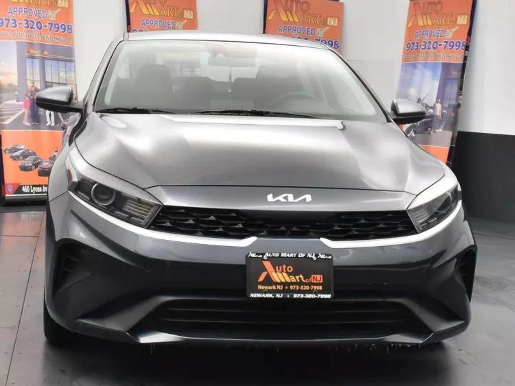 2022 Kia FORTE LXS photo 3