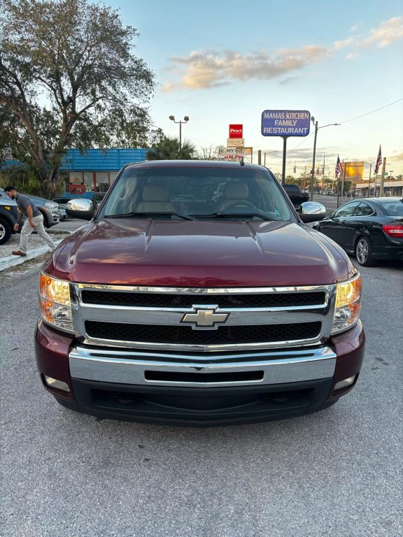 2009 CHEVROLET SILVERADO 1500 CREW CAB PICKUP V8, FLEX FUEL, 5.3 LITER LT PICKUP 4D 5 3/4 FT