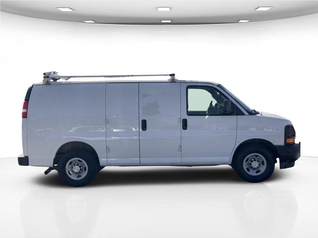 2017 Chevrolet Express Cargo Work Van photo 5