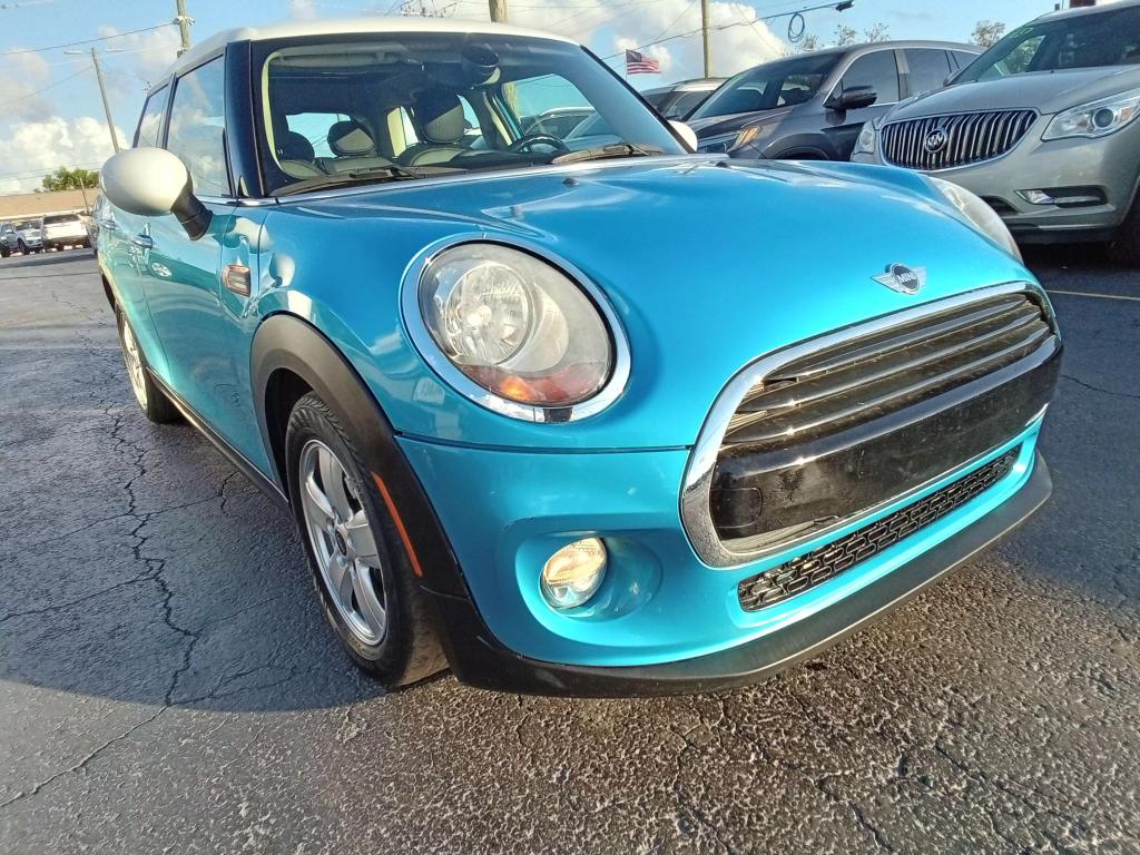 2018 MINI Cooper Base photo 4