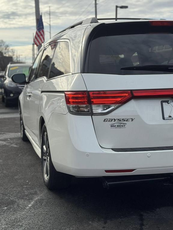 2016 Honda Odyssey Touring photo 4