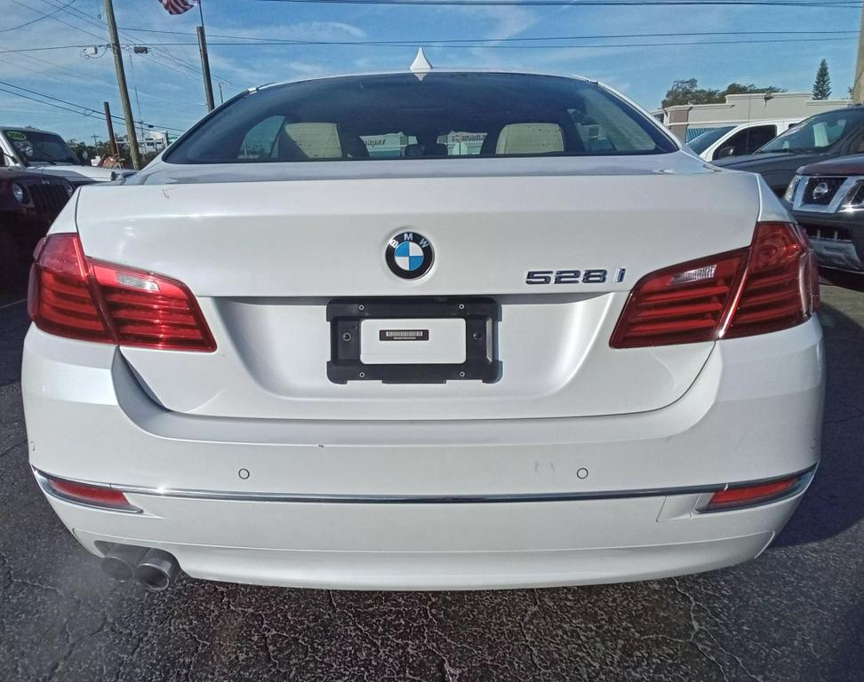 2016 BMW 5 Series 528i photo 6